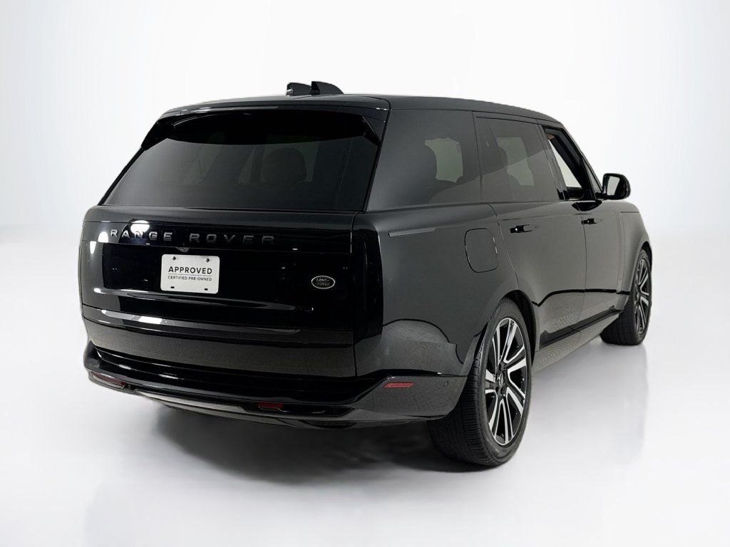 Used 2023 Land Rover Range Rover Long Wheelbase SE AWD/4WD image 5