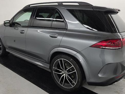 Used 2022 Mercedes-Benz GLE 450 4MATIC w/ Revised AMG Line Exterior image 4