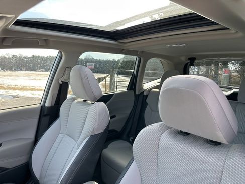 Used 2023 Subaru Forester Premium image 11