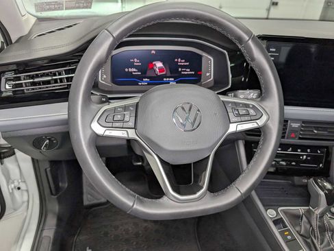 Used 2025 Volkswagen Jetta SEL image 37