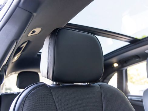 Certified 2026 Porsche Macan AWD/4WD image 66