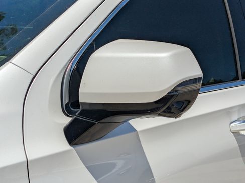 Used 2022 Cadillac Escalade Premium Luxury Platinum image 26