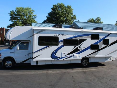 Used 2022 Ford E-450 and Econoline 450 Super Duty w/ Motorhome Prep Package image 1