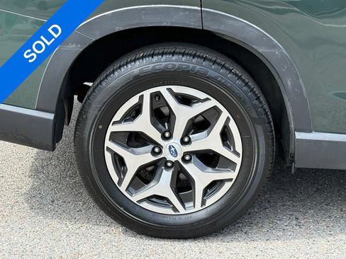 Used 2023 Subaru Forester Premium AWD/4WD image 13