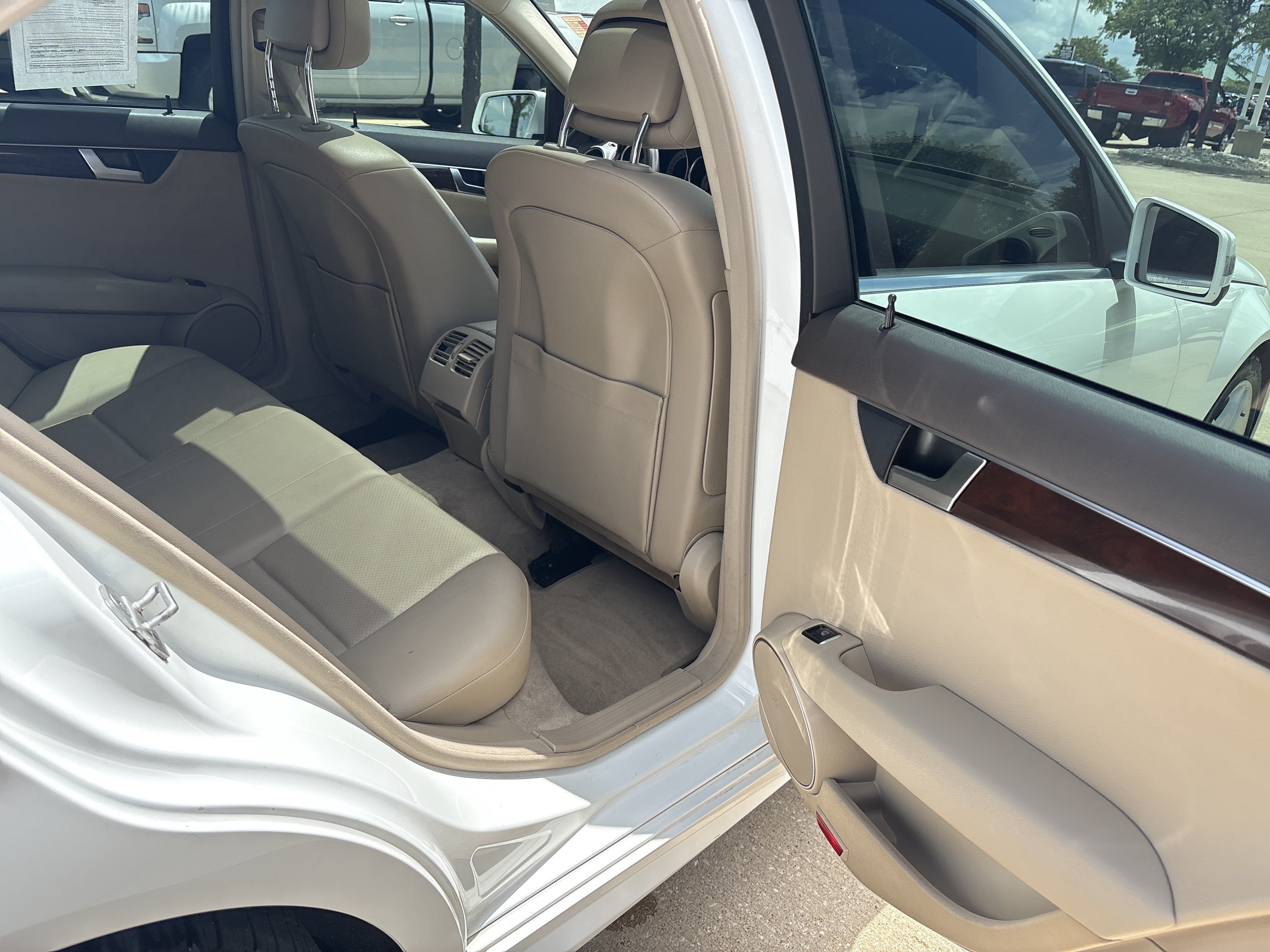 Used 2014 Mercedes-Benz C 300 4MATIC Sedan image 13