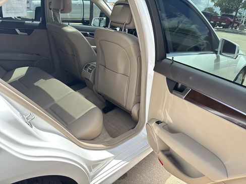 Used 2014 Mercedes-Benz C 300 4MATIC Sedan image 13