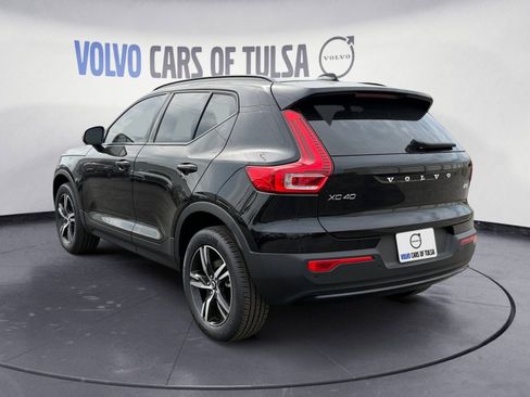 New 2026 Volvo XC40 B5 Core image 3