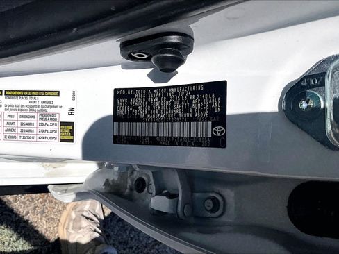 Used 2025 Toyota Corolla SE FWD image 35