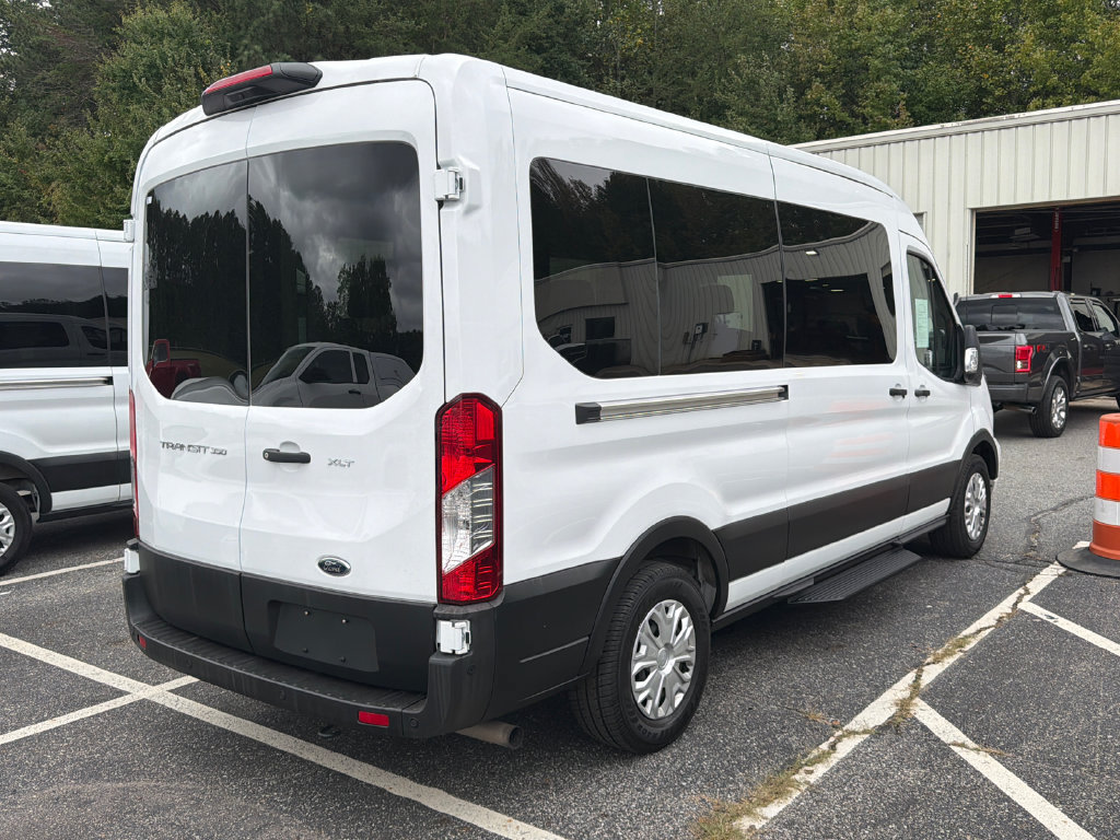 Used 2025 Ford Transit 350 XLT RWD image 7