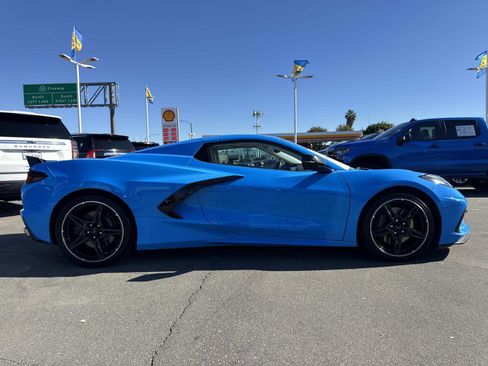 Used 2021 Chevrolet Corvette 2dr Stingray Conv w/ Z51 Performance Package image 4