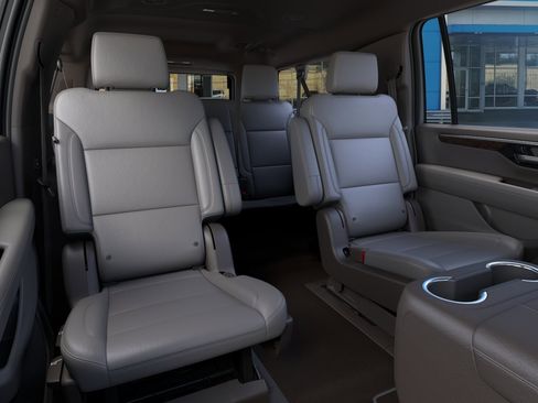 New 2026 Chevrolet Suburban LT w/ Comfort Package AWD/4WD image 18