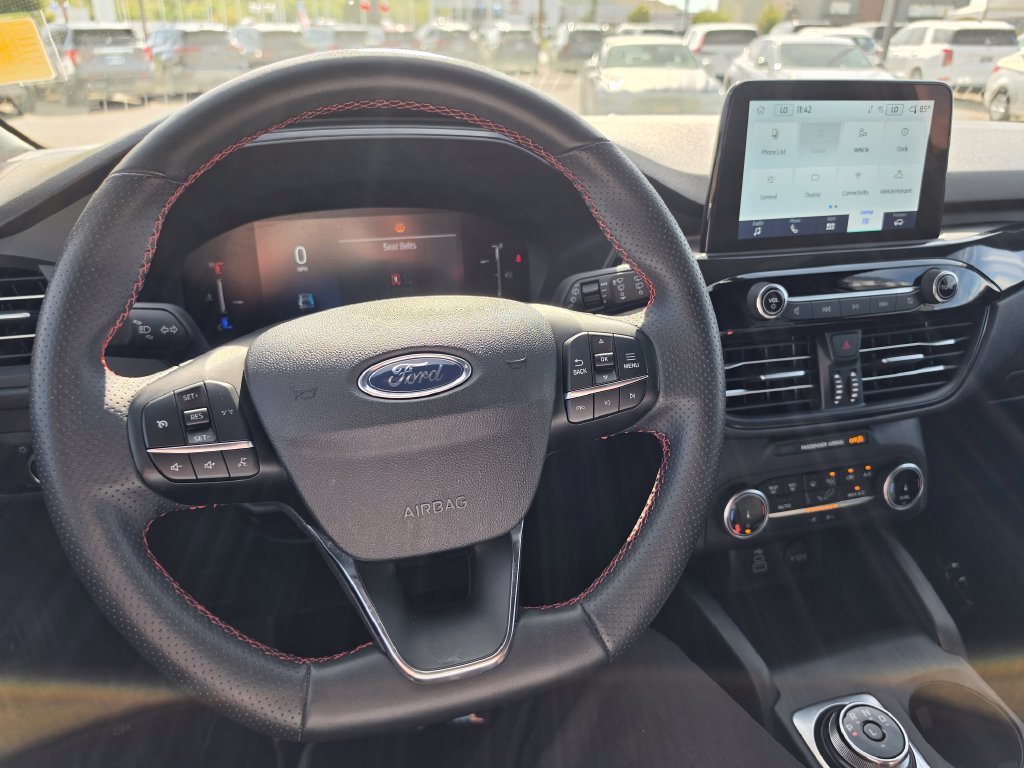 Used 2025 Ford Escape ST-Line AWD/4WD image 16