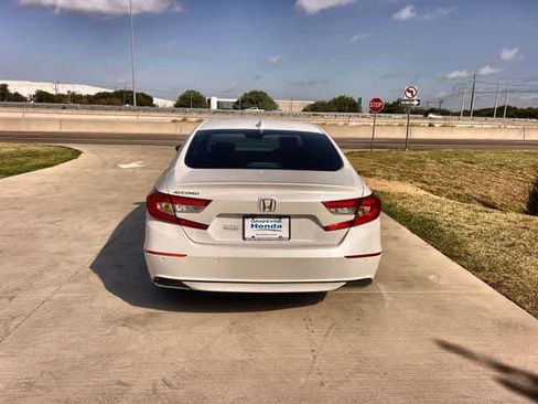Used 2021 Honda Accord EX-L image 6