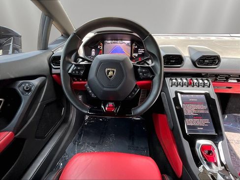 Used 2020 Lamborghini Huracan EVO AWD/4WD image 8