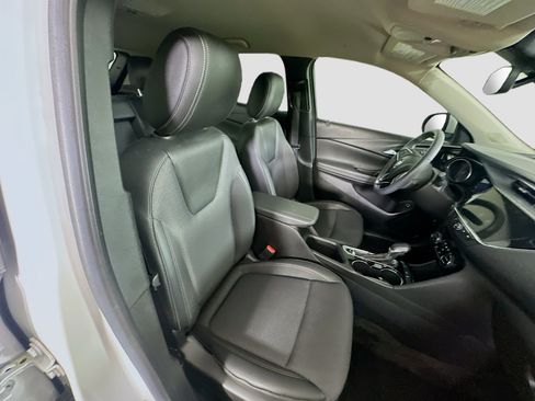 Used 2023 Buick Encore GX Select w/ Sport Touring Package FWD image 31