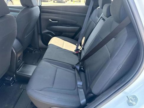Used 2025 Hyundai Tucson SE image 15