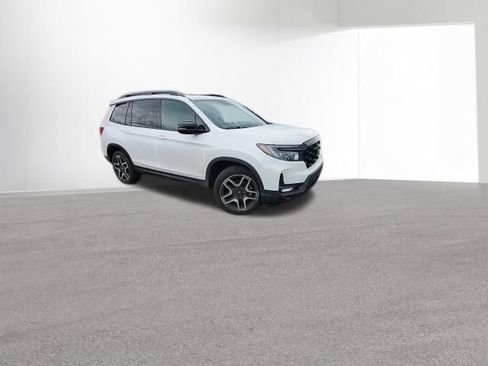 Used 2023 Honda Passport Elite image 3