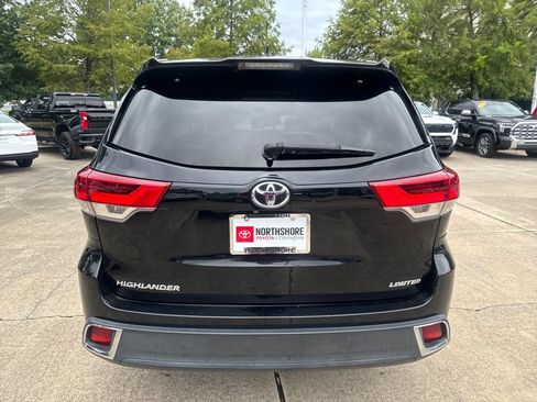 Used 2017 Toyota Highlander Limited Platinum FWD image 5