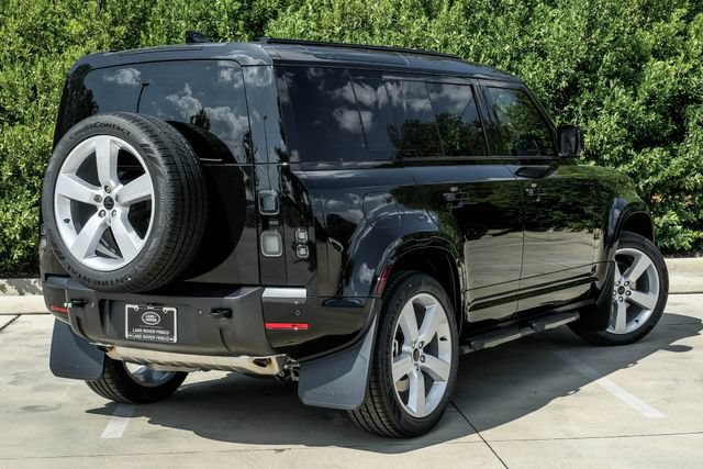 New 2026 Land Rover Defender 110 X-Dynamic SE AWD/4WD image 8