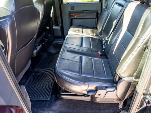 Used 2009 Ford F250 Lariat image 24