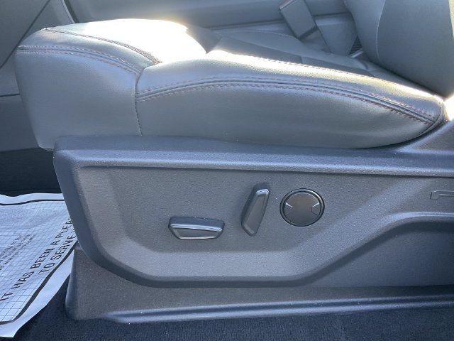 Used 2025 Ford Expedition Max Active AWD/4WD image 13