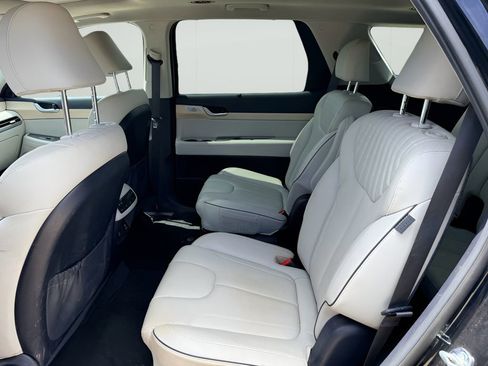 Used 2024 Hyundai Palisade Limited FWD image 7