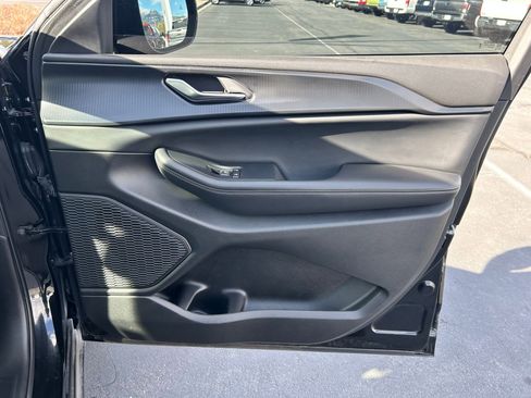 Used 2024 Jeep Grand Cherokee L Altitude image 22