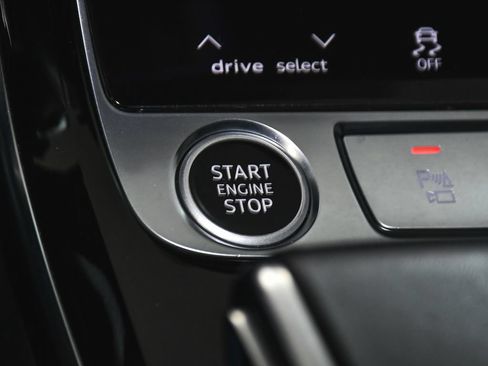 Used 2023 Audi A8 L 3.0T w/ Comfort Plus Package AWD/4WD image 35