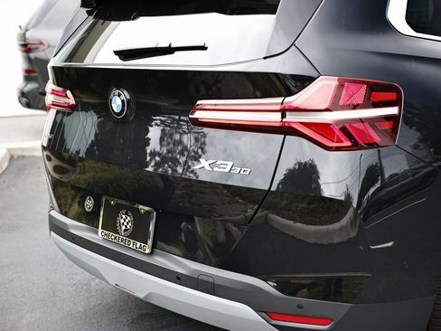 Used 2025 BMW X3 xDrive30i w/ Premium Package image 9