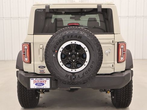 New 2025 Ford Bronco Outer Banks w/ Sasquatch Package image 7