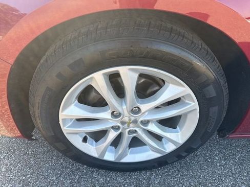 Used 2018 Chevrolet Malibu LT FWD image 12