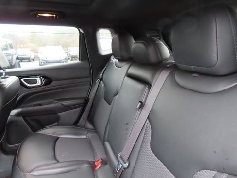 Used 2022 Jeep Compass Altitude w/ Sun and Sound Group image 31