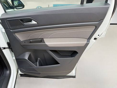 Used 2022 Volkswagen Atlas Cross Sport SE image 30