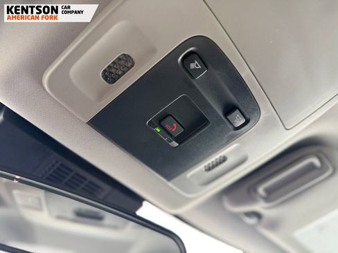 Used 2025 Toyota Camry LE image 32