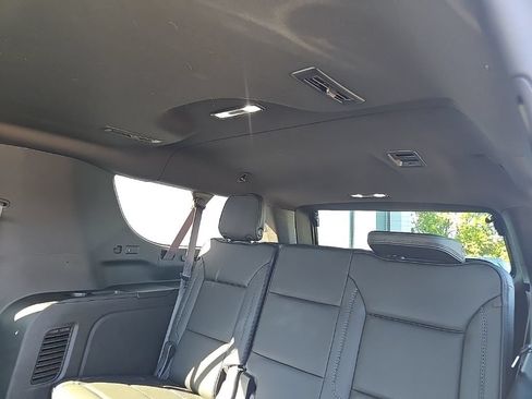 Used 2024 GMC Yukon XL Denali w/ Advanced Technology Package AWD/4WD image 98
