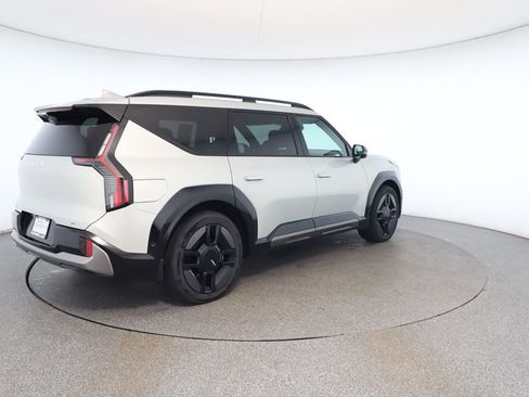 Used 2024 Kia EV9 GT-Line image 5