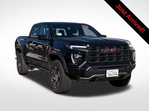 Used 2025 GMC Canyon AT4 image 1
