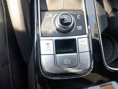 Used 2025 Kia Telluride SX Prestige X-Pro AWD/4WD image 14