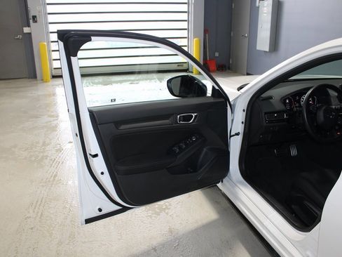 Certified 2025 Honda Civic Sport image 7