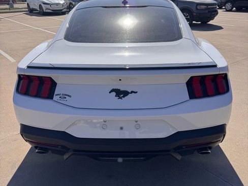 Used 2025 Ford Mustang Coupe image 7
