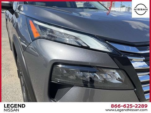 Certified 2024 Nissan Rogue SV AWD/4WD image 10