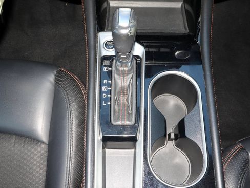 Used 2024 Nissan Altima 2.5 SR FWD image 19