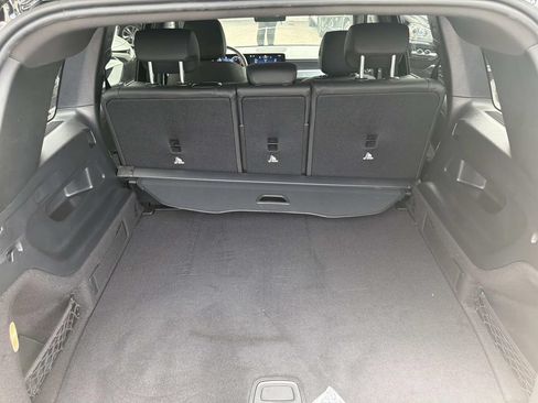 Used 2026 Mercedes-Benz GLB 250 4MATIC image 8