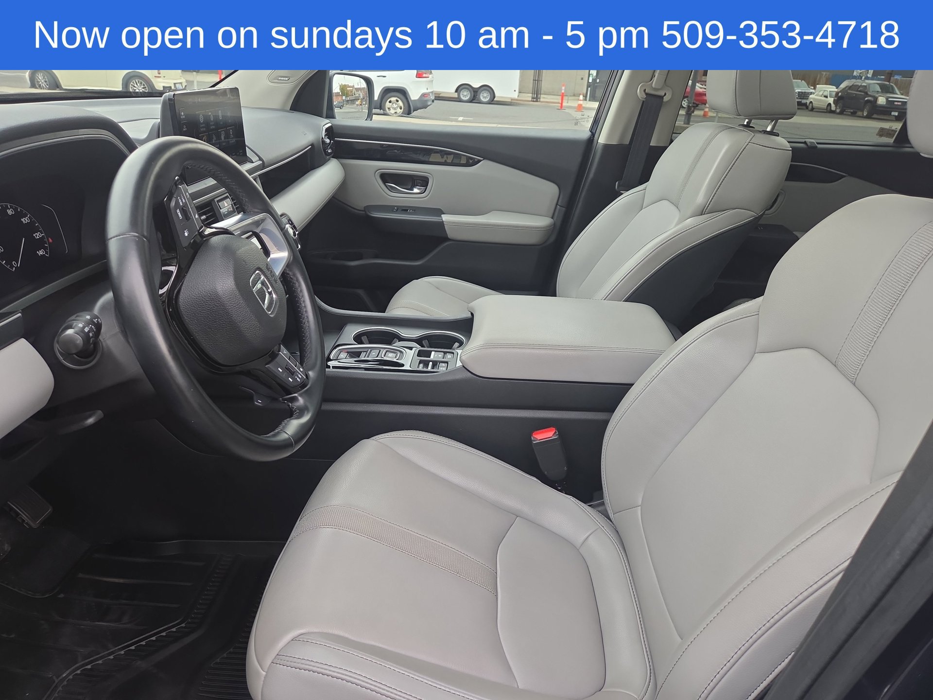 Used 2023 Honda Pilot Touring image 18