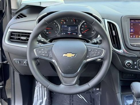 Used 2024 Chevrolet Equinox LT FWD image 18