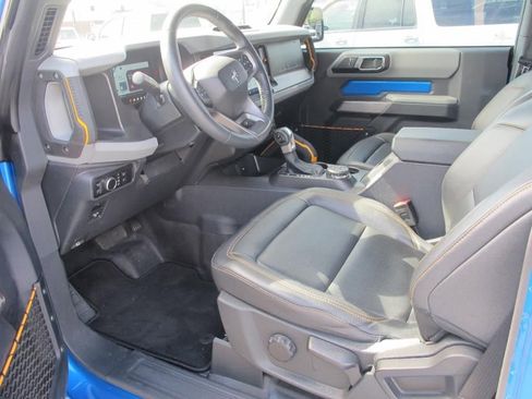 Used 2023 Ford Bronco Badlands AWD/4WD image 5
