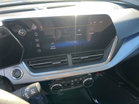 Used 2024 Chevrolet Trax LT image 24