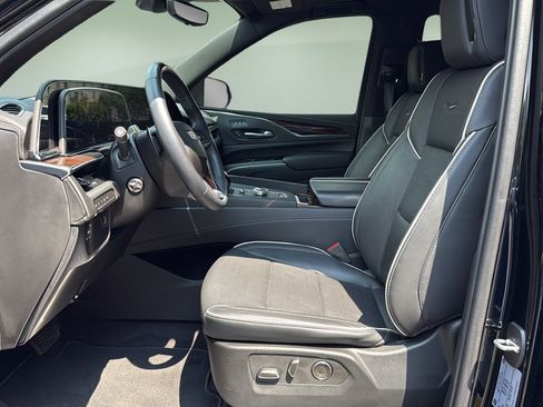 Certified 2024 Cadillac Escalade Premium Luxury w/ LPO, Floor Liner Package AWD/4WD image 20