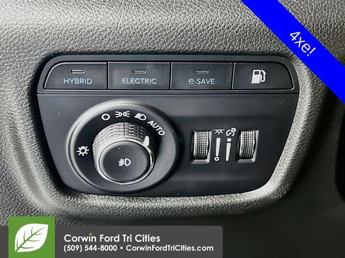 Used 2023 Jeep Grand Cherokee 4WD 4xe image 20