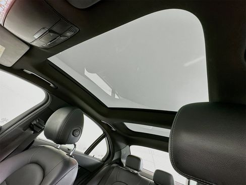 Used 2015 Mercedes-Benz C 400 4MATIC image 24